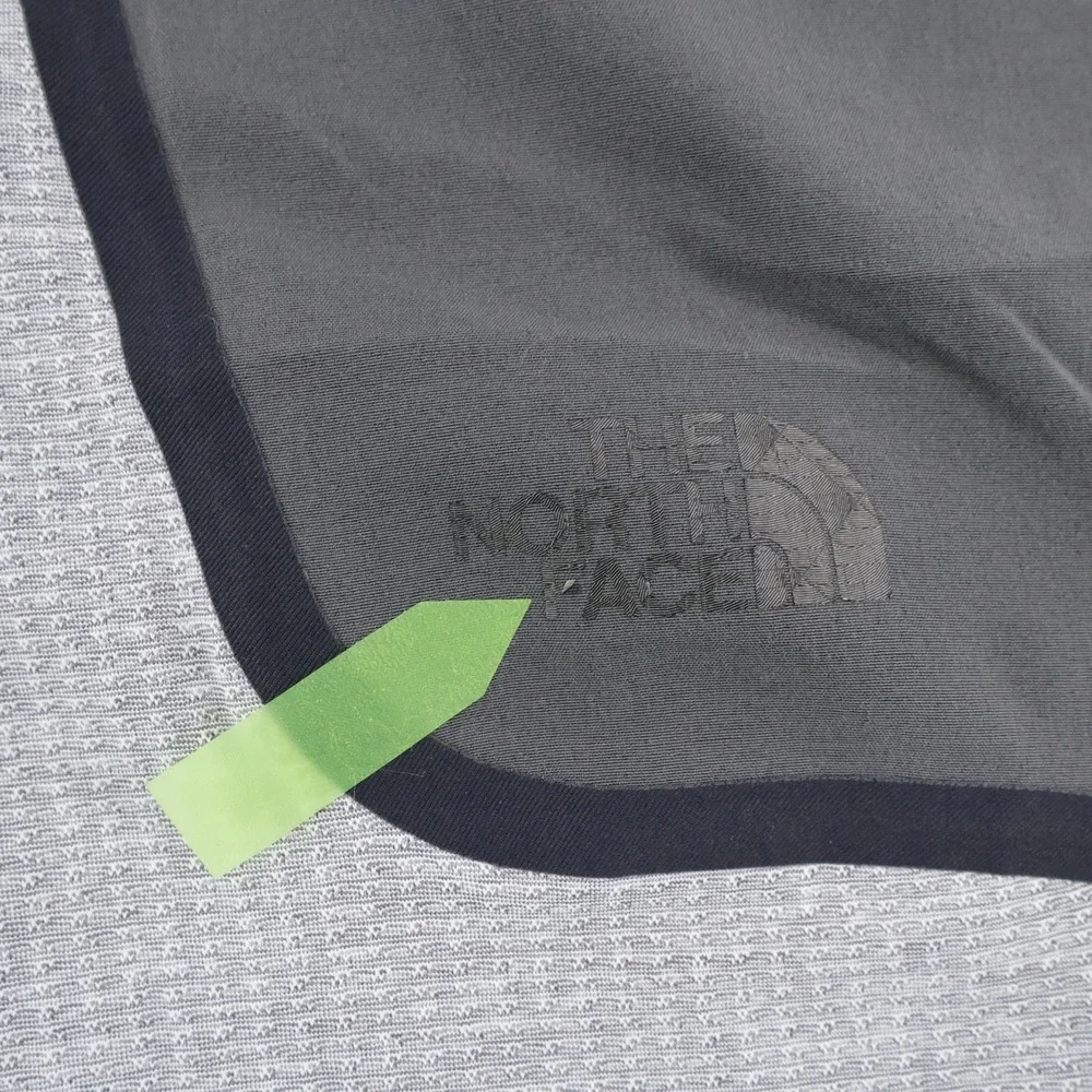 The North Face FlashDry-XD 1/4 Zip Performance‎ Gray Long Sleeve Mens Large